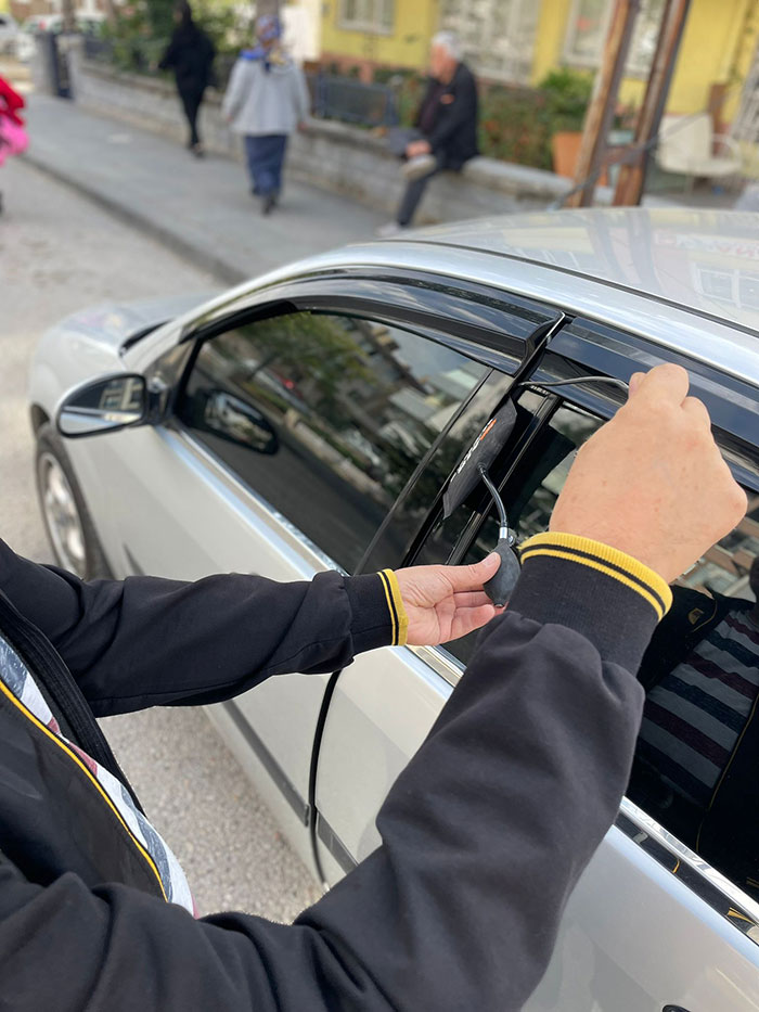 Demirköprü Oto Kilitçisi